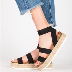 STEVE MADDEN KIMMIE NIB Sandals Size 8